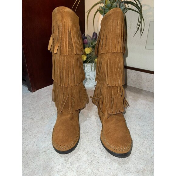 New Minnetonka 3-Layer Fringe Boots Size 6 - Tan *Best Seller* - Picture 4 of 9